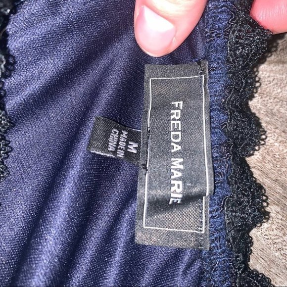 Freda Marie Lace Romper Off-The-Shoulder Navy Black Bell Sleeves Size  Medium‎ - Picture 10 of 11